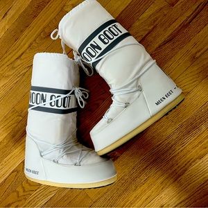 Moon Boots from Italy. Worn twice. Tag still on!